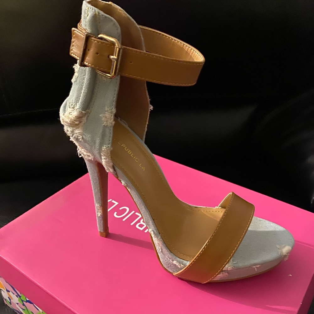 Woman shoes